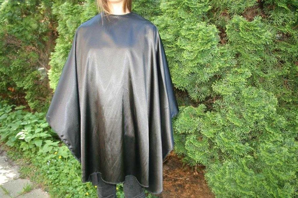 peleryna fryzjerska ATŁAS Duża i długa czarna poliester śliska