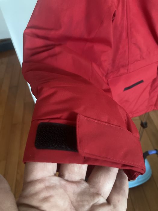 Жіноча зимова куртка