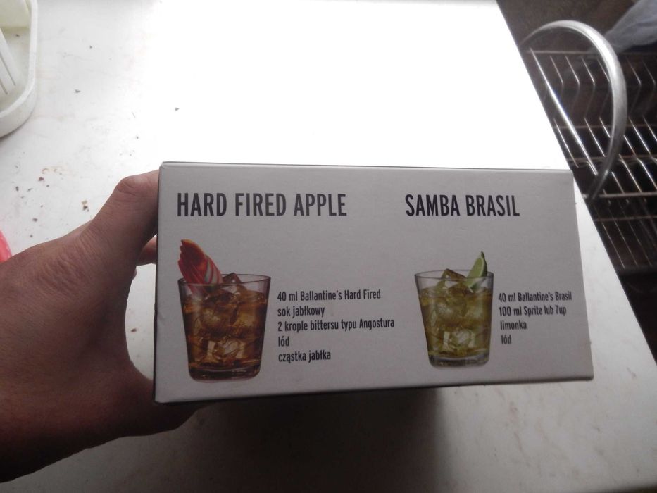 Wyprzedaż->Szklanki tłoczone Ballantines 40 ml -4 sztuki nowe