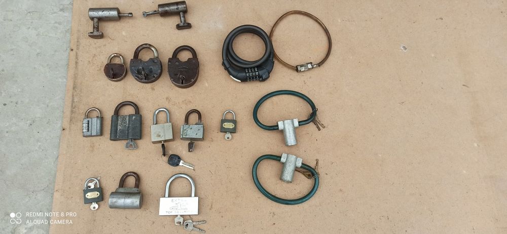 Замки часів СРСР.