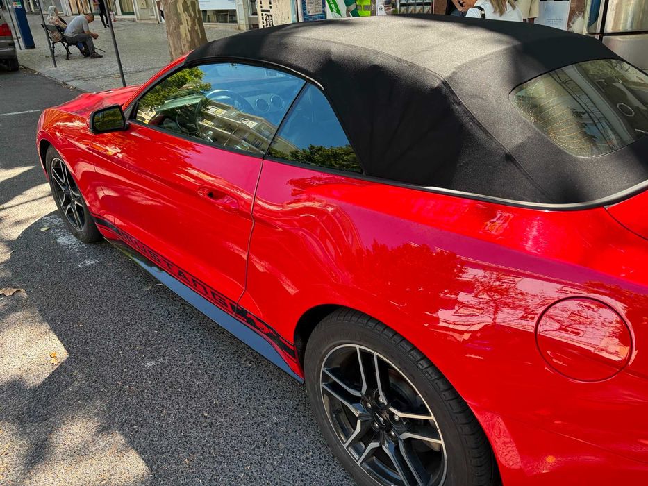 Ford Mustang Cabrio de  2021 -  Full Extras