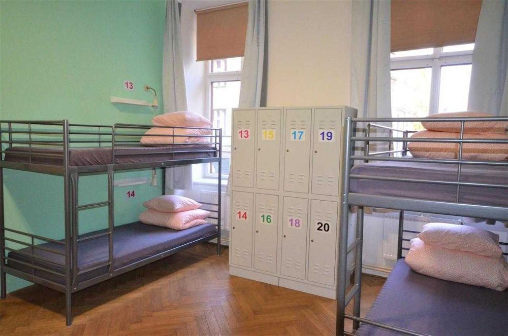 Крутой Хостел в Киеве! Метро Дарница ДВРЗ! Звоните !