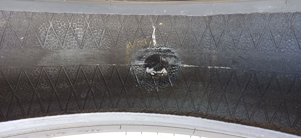 165/70R14 GOODYEAR , dwie używane opony wielosezonowe.