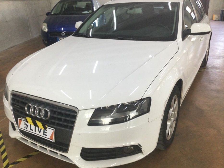 AUDI A4 (B8) 2.0 TDI ref motor: CAGA  para peças