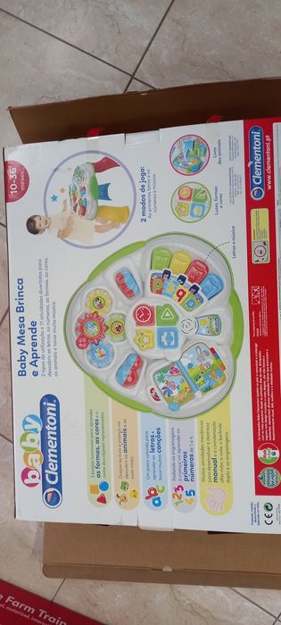 Mesa de brincar e pista de comboio