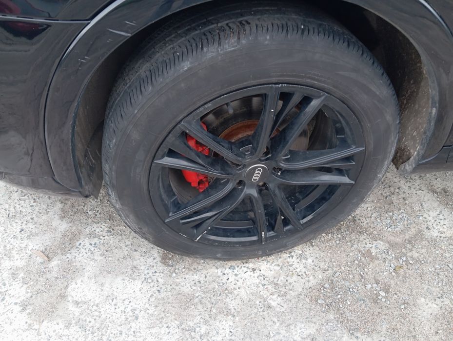 Продам AUDI Q3 quattro