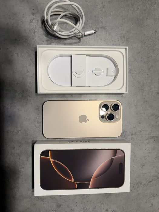 Sprzedam  Iphone 16 pro 256gb