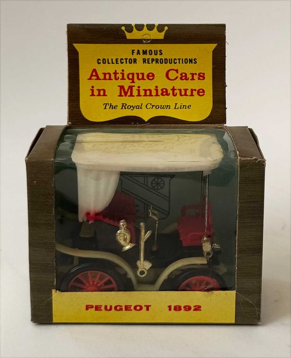 KMC_PEUGEOT 1892 Esc 1/43. Série “Antique Cars In Miniature”. Como novo.