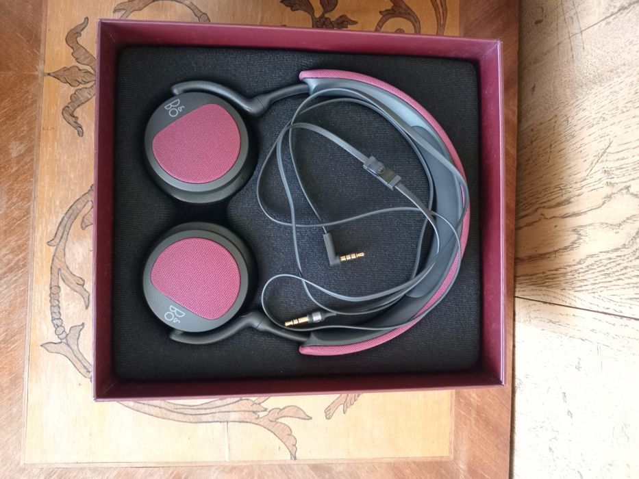 Продам наушники Bang Olufsen Beo Play H2 Deep Red