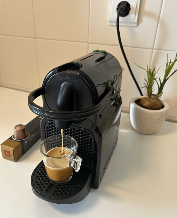 Máquina café NESPRESSO Delonghi Inissia