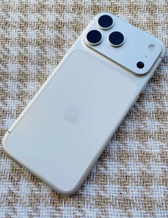 Айфон 17 про за мотоцикл