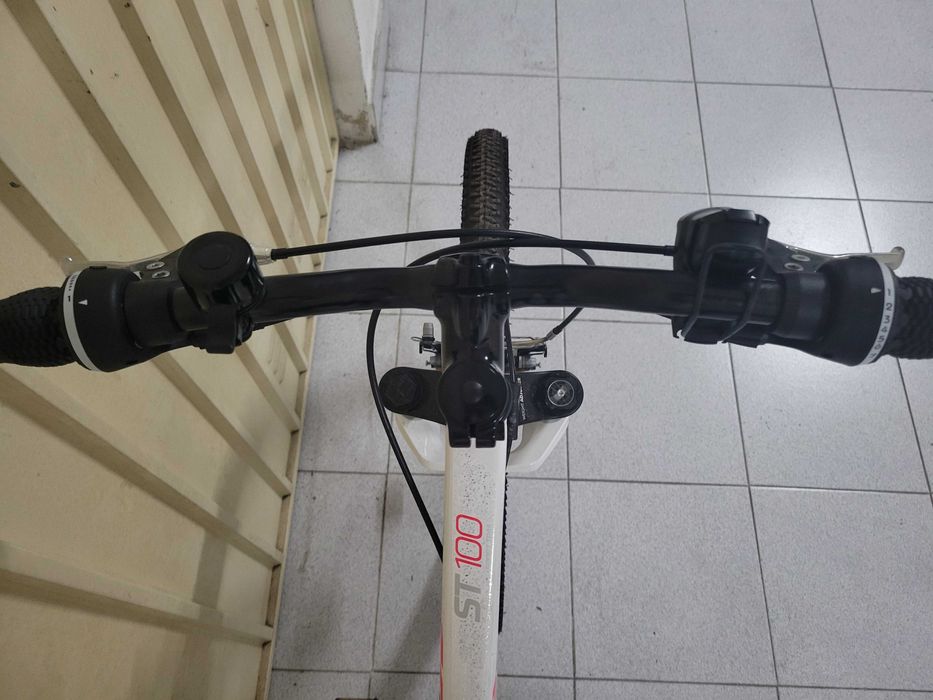 bicicleta BTT Decathlon Btwin Rockrider ST100, S