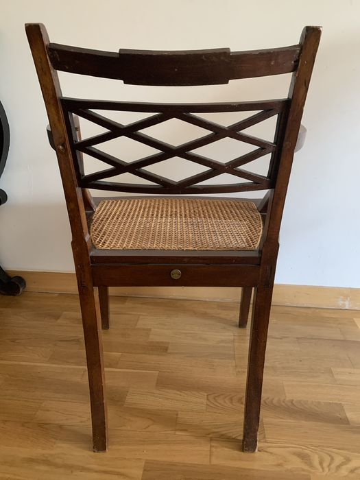 cadeira de braços estilo D. Maria com embutidos