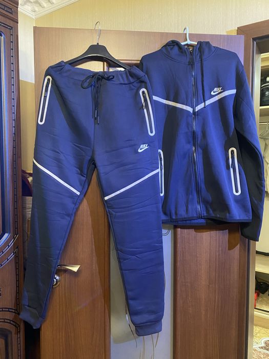 Чоловічий теплий костюм