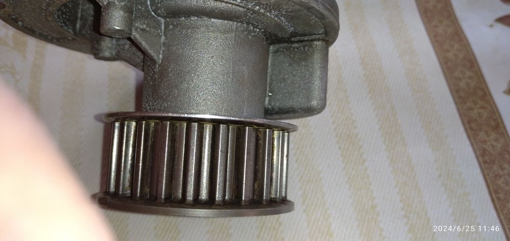Продам помпу Шевроле Лачетти 1.8 LDA б/у