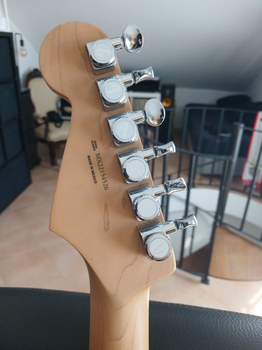 Fender Stratocaster Player HSS 2022 – VegaTrem | Shawbucker | Locking Tuners