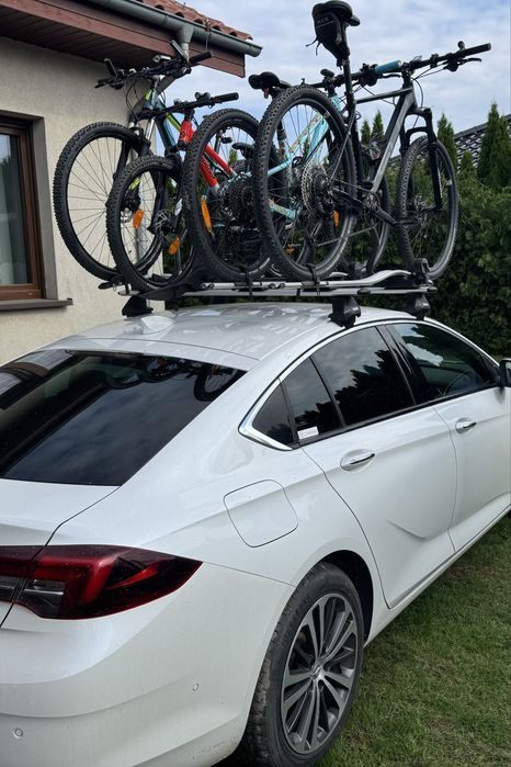 Bagażnik rowerowy na 4 rowery – komplet Thule + Mont Blanc | Opel Insignia B GRANDSPORT