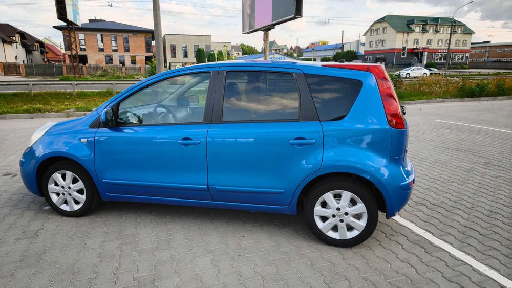 Nissan Note / 1,4 бензин / 2007