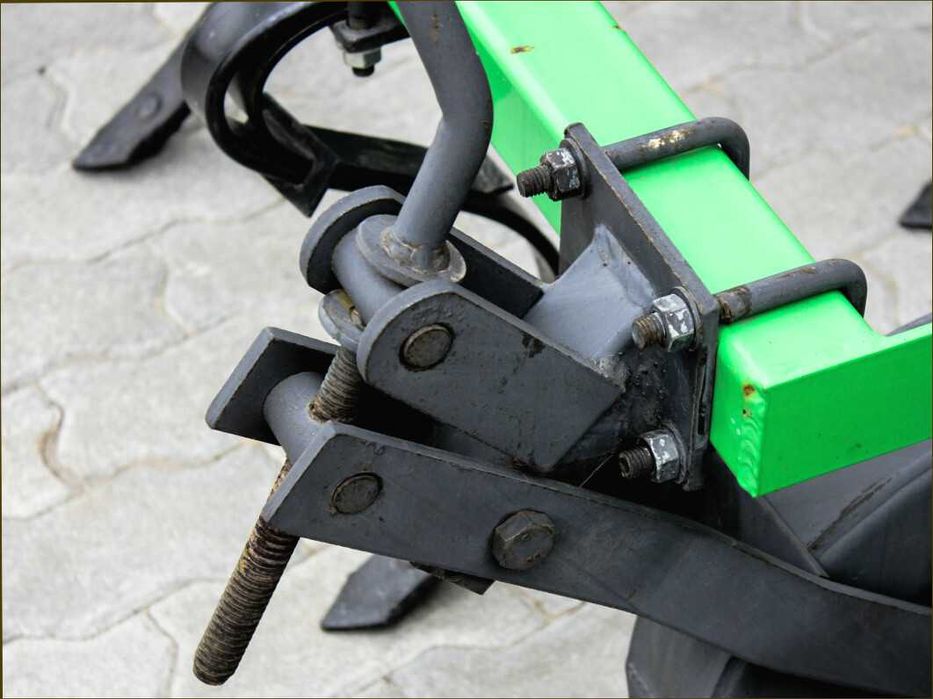 ЗАОЩАДЖУЙТЕ КОШТИ Універсальний пружиний культиватор 1,8 м