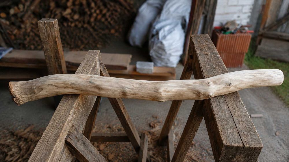 Sprzedam naturalne, okorowane pnie dębowe