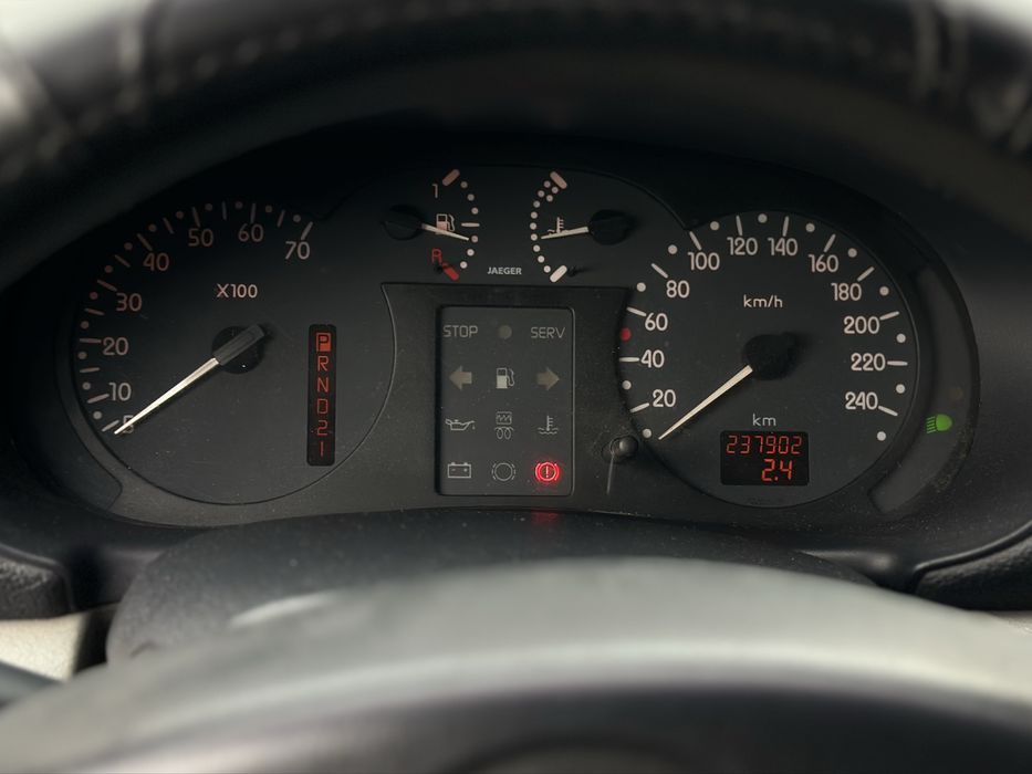 RENAULT SYMBOL 2003 року, 1.4 газ/бензин, автомат, передній привід.