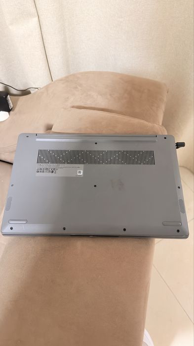 Portátil Lenovo i3 120GB SSD 8GB RAM