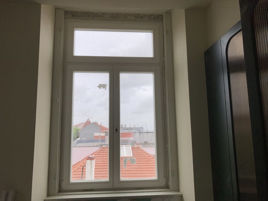 Ofereço serviços de carpintaria de limpos