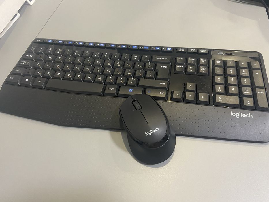 Клавіатура Комплект 2в1 бездротовий Logitech MK235 (клавіатура + миша)