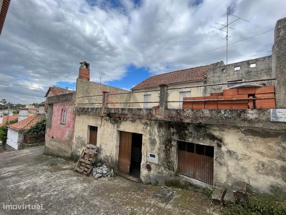 Moradia para renovar na Serra da Estrela