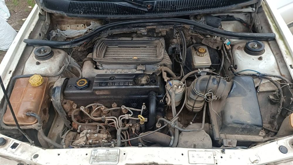 Топливный насо форд ескорт эскорт фиеста мондео курер FORD ESCORv van