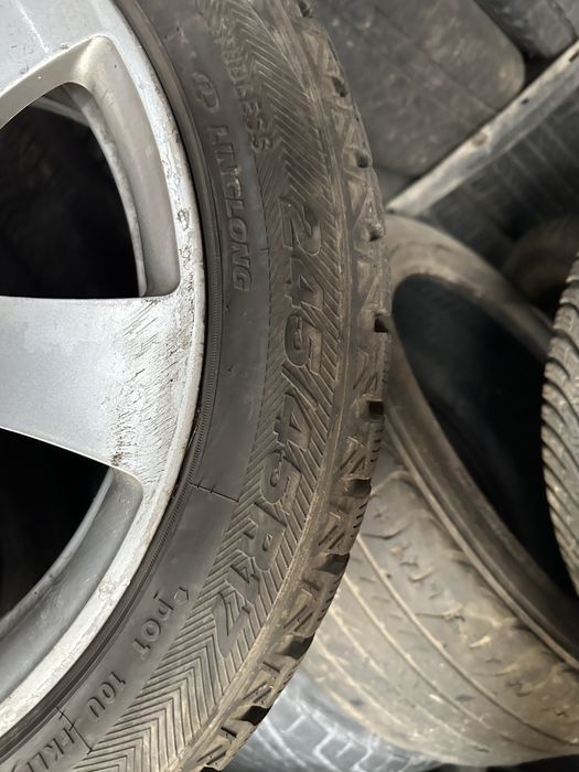 Продам шини 245 45 r17 зима