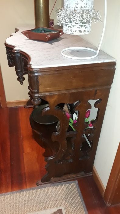 Credência centenária