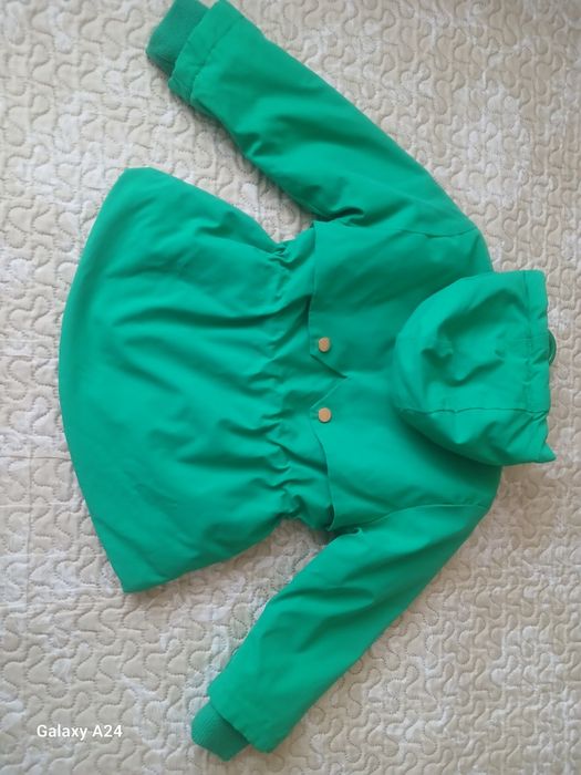 Продам дитячу куртку весна-осінь