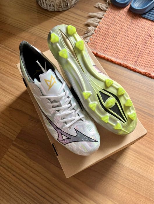 Chuteiras Mizuno Alpha Pro FG
