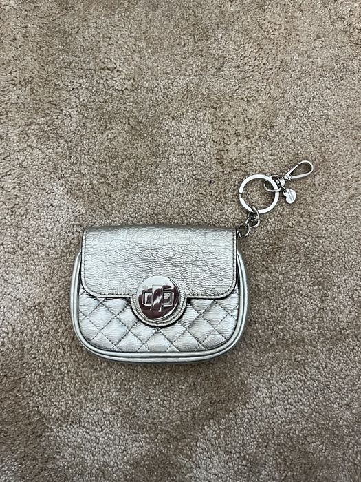 Carteira Guess (estilo porta-chaves)