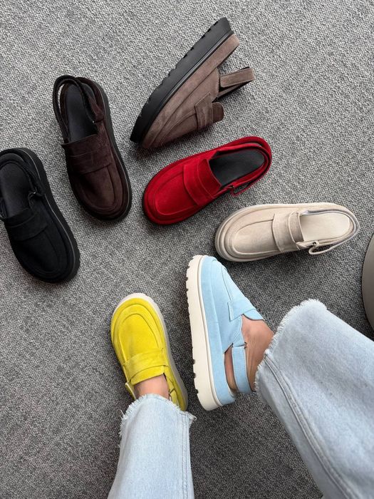 Круті клоги з натуральної замші на потовщеній підошві