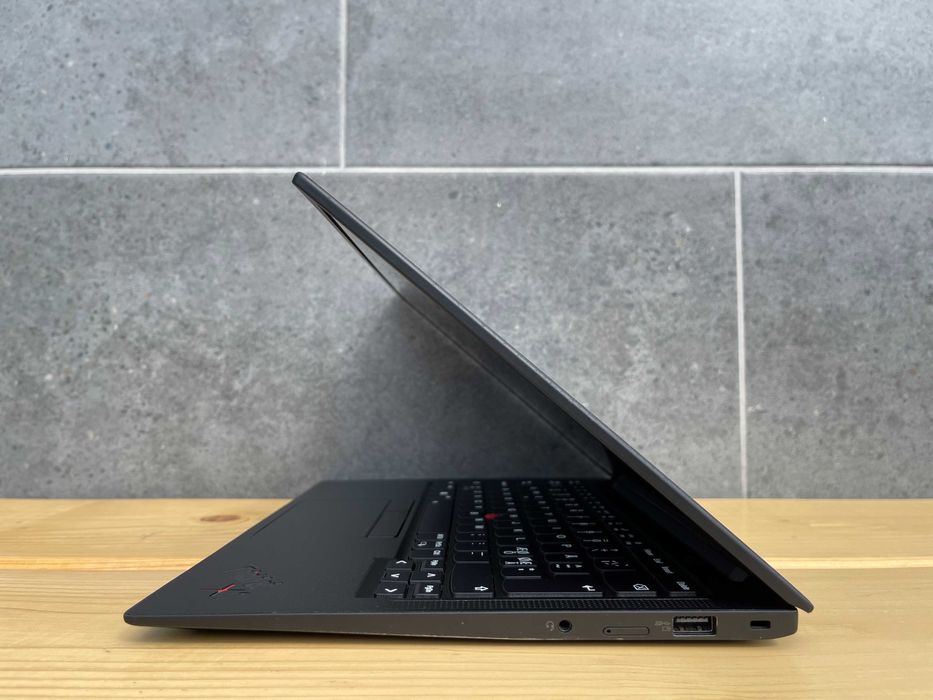 Сенсорний Lenovo ThinkPad X1 Carbon G9/i7-1185G7/16Gb/512Gb/14" 16:10