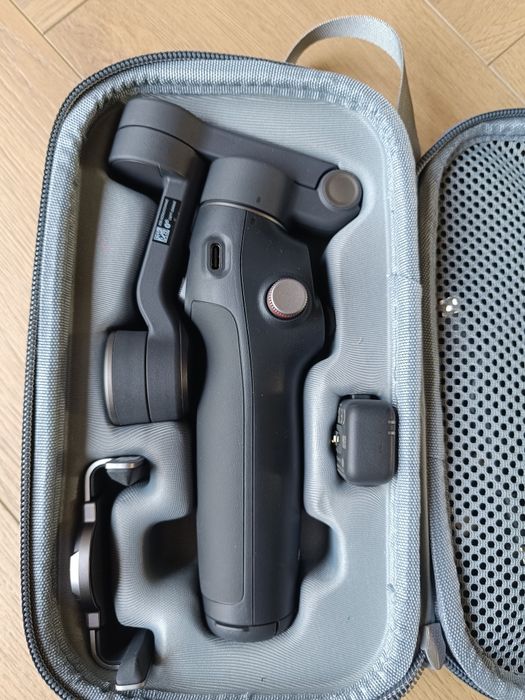 Gimbal DJI osmo mobile 7p stan jak nowy + twarde etui