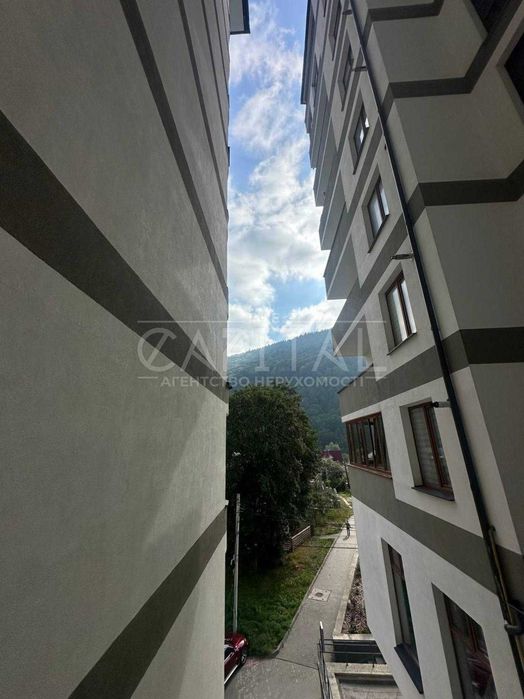 Продаж квартири ЖК Скеля з террасою 300+м2 , м. Яремче, вул. Свободи