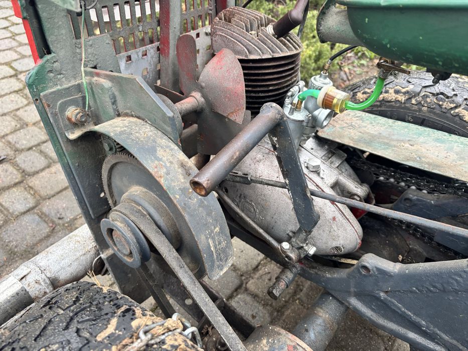 Traktor dzik sam silnik wfm skosna glowica