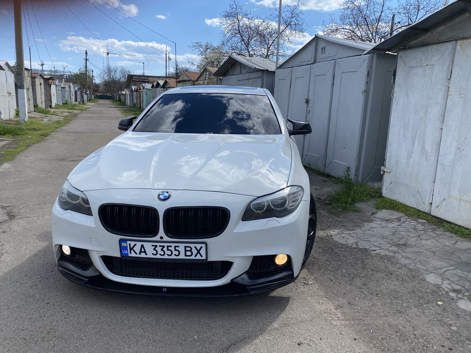 Продам BMW  528i F10 3.0