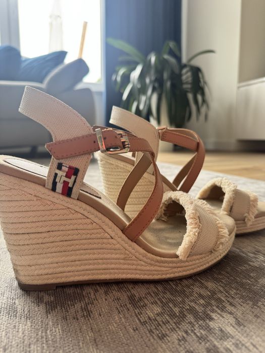 Sandaly na koturnie  Tommy Hilfiger