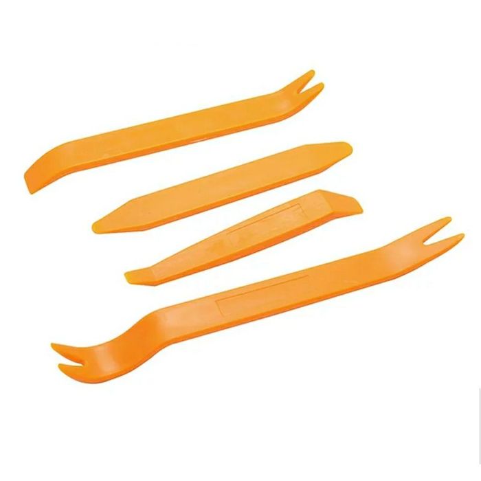 Ferramenta de radio e painel de porta