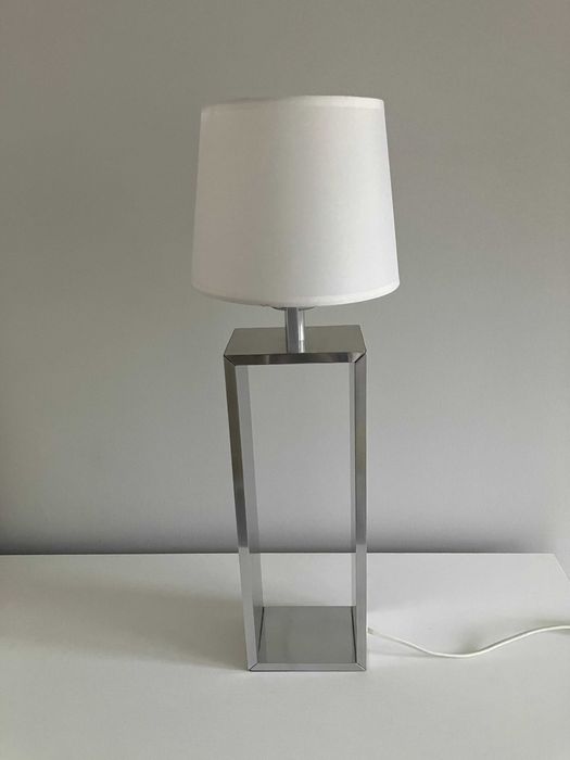 Lampa stojąca meblowa