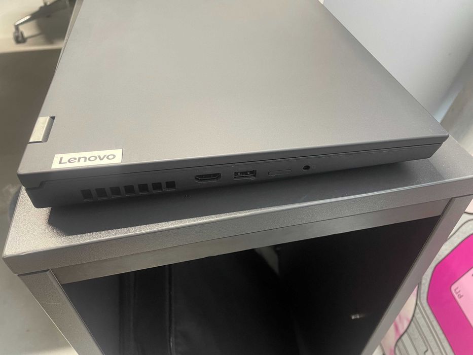 Дизайнерський Lenovo ThinkPad P15 Gen1 - i7-10750H\Quadro T1000-(4gb)