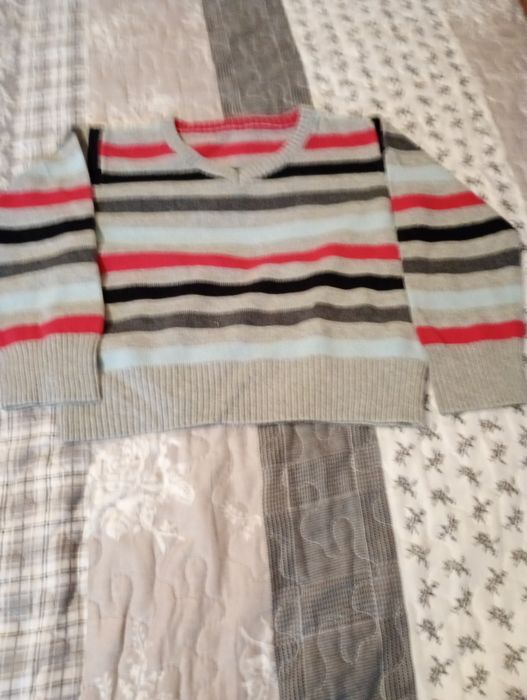 Sweter chłopięcy 6-9 mc , 68-74cm