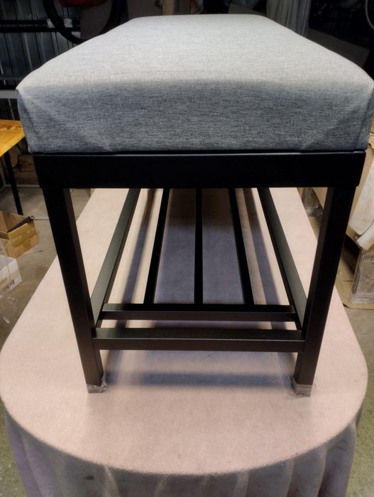 Promocja .Siedzisko z półką na buty