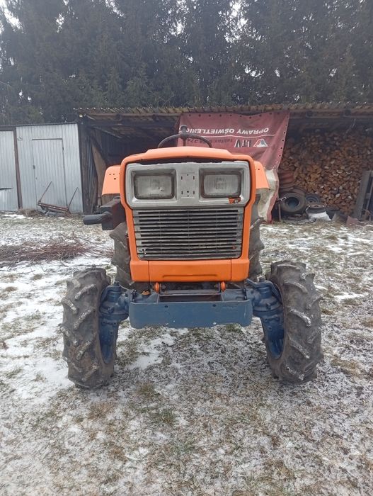 Traktor ogrodowy yanmar  YM2220D