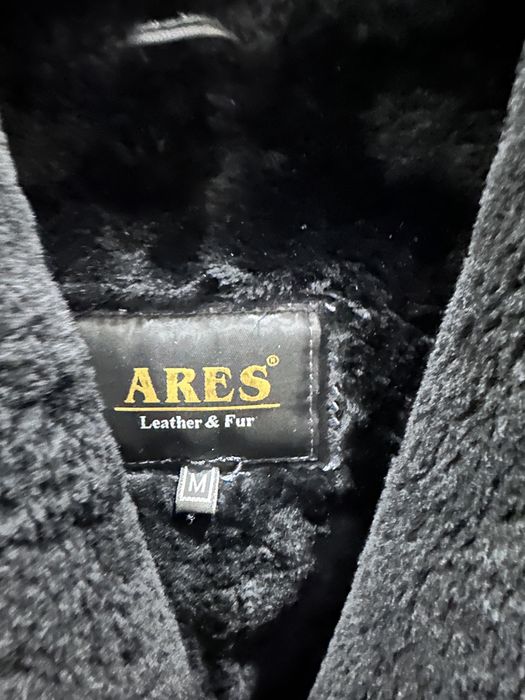 Жіноча шкіряна дублянка з натуральним хутром