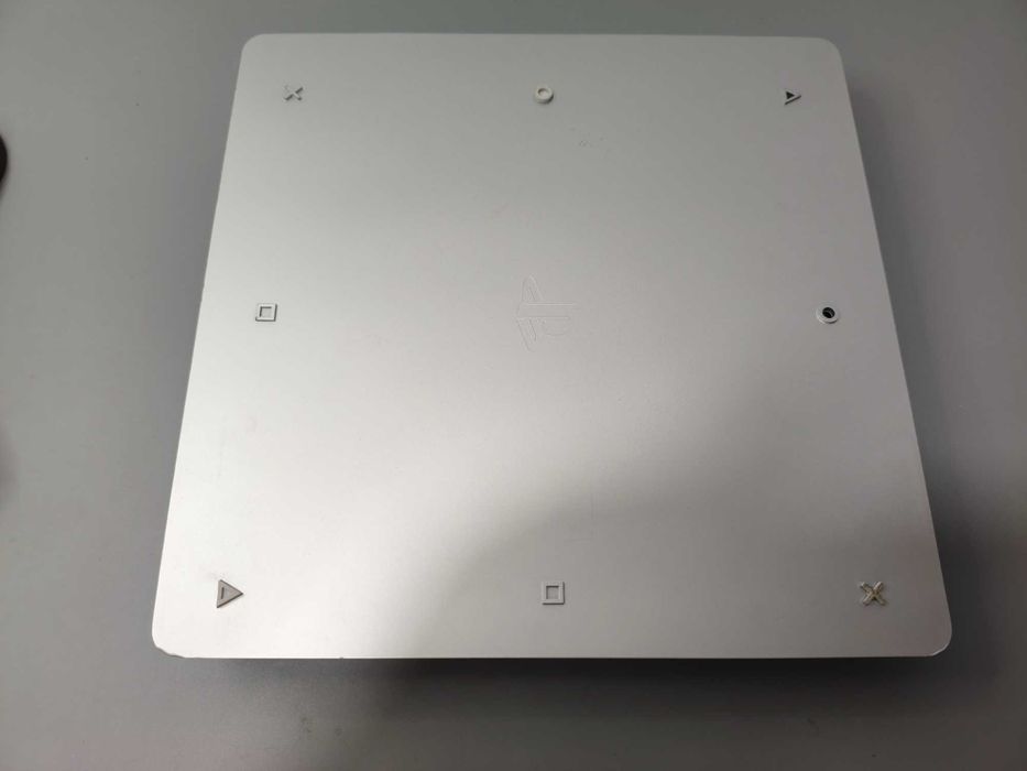Playstation 4 Slim Silver